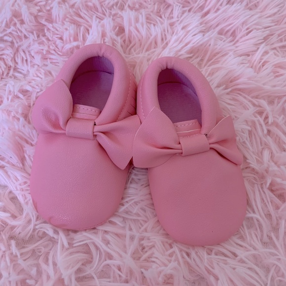 MOCS 6-12 months - Picture 1 of 1